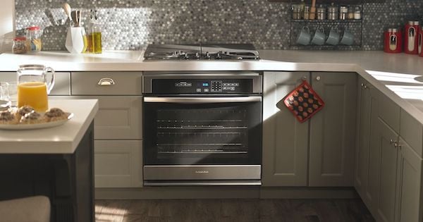 Above the Fold Image Amana Wall Oven Reviews - Amana Wall Oven Lifestyle Image Whirlpool
