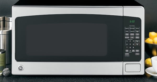 Best Countertop Microwaves of the Year_GE JES2051SNSS Countertop Microwave