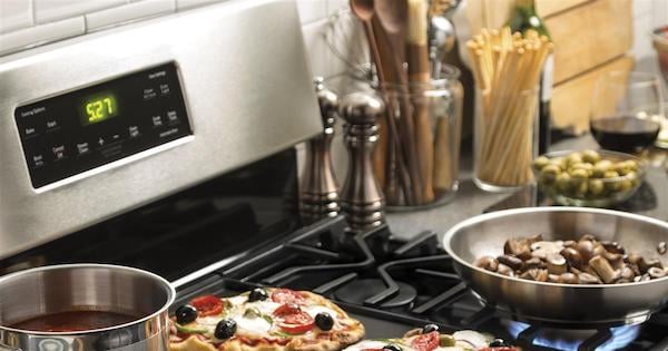 Freestanding Gas Range Reviews - Frigidaire vs GE -GE JGB700SEJSS