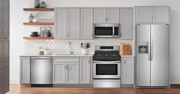 Above the Fold Image Frigidaire vs LG Side by Side