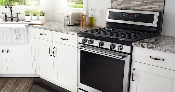 Maytag Gas Range Reviews - Maytag MGR8800FZ Lifestyle Image