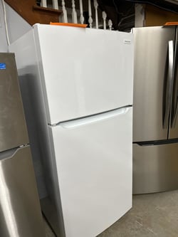 Frigidaire FFTR1835VW Top Freezer Refrigerator