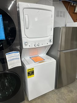 GE GUD27ESSMWW Laundry Center