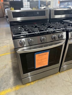 LG LRGL5825F Gas Range - 799.33