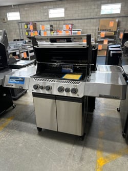 Napoleon P500VRSIBPSS Gas Grill