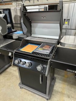 Napoleon RXT425SIBPK-1 Gas Grill