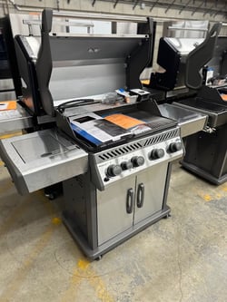 Napoleon RXT525SIBPSS-1 Gas Grill