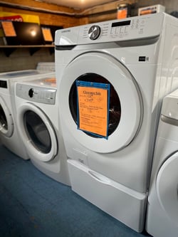 Samsung WF45T6000AW Front Load Washer & WE402NW Pedestal