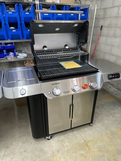 Weber 35600001 Gas Grill-1
