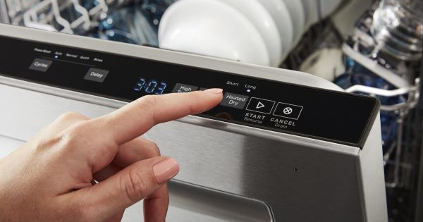Dishwasher Drying Methods - Which Will Get Your Dishes Drier?